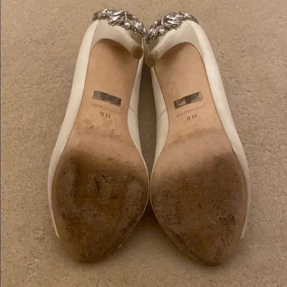 Badgley Mischka ‘kiara’ crystal open toe pump - Picture 5 of 5